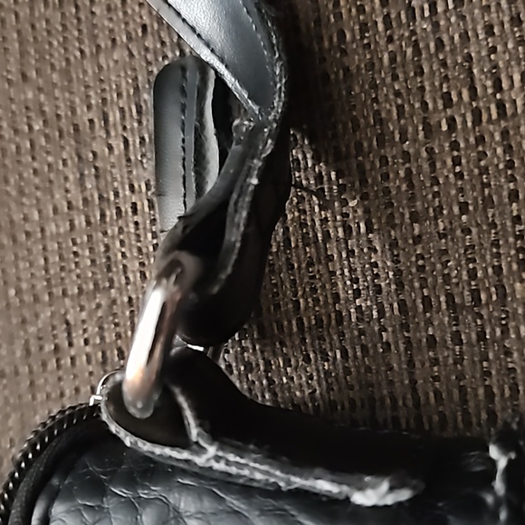 GIANI BERNINI Crossbody Purse. - Picture 10 of 11